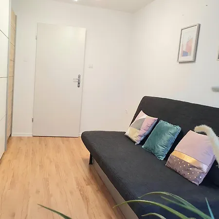 Mieszkanie Niedaleko Plazy - Wyscigi Apartmán