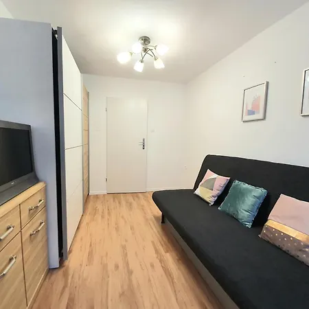 Mieszkanie Niedaleko Plazy - Wyscigi Apartmán *